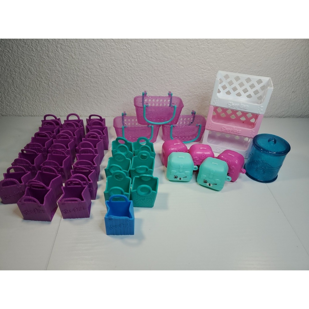Shopkins Lot of Shopping Bags & Baskets Bundle Lot Of‎ 35 Pc
